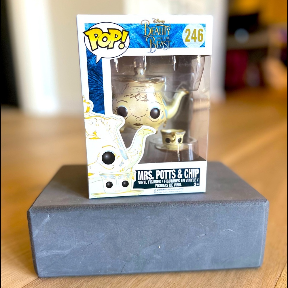 FUNKO POP Beauty and the Beast, Mrs. Potts & Chip #246 (2016 Vaulted) 🫖 🌹
